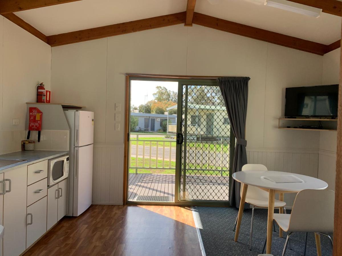 Big4 Swan Hill Hotel Bagian luar foto