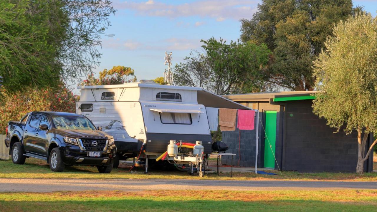 Big4 Swan Hill Hotel Bagian luar foto