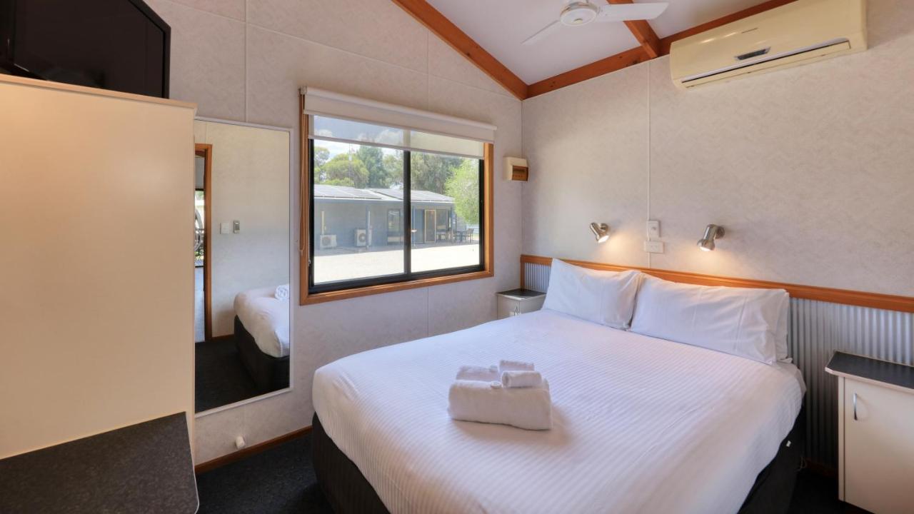 Big4 Swan Hill Hotel Bagian luar foto