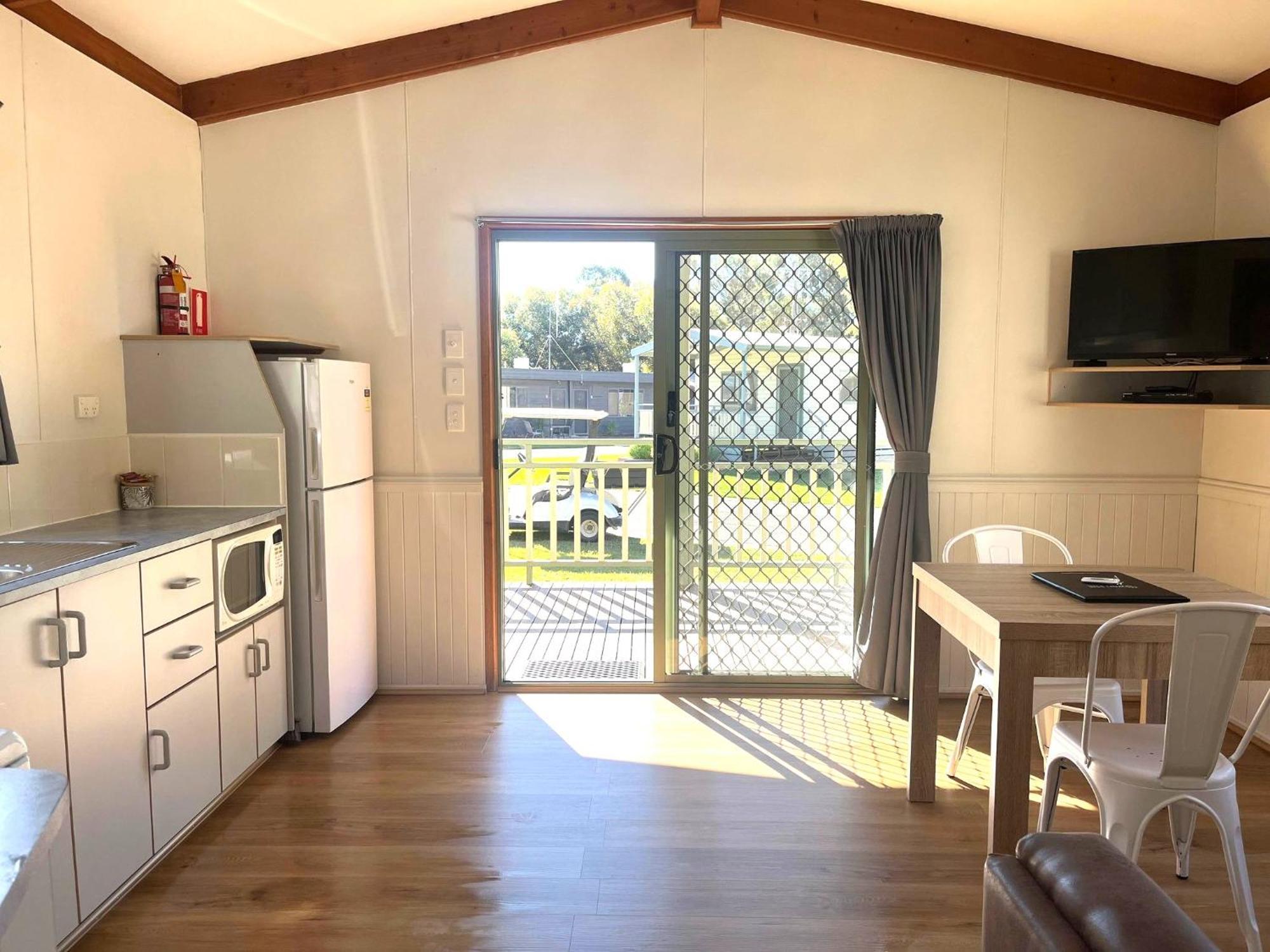 Big4 Swan Hill Hotel Bagian luar foto